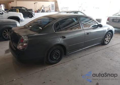 2005 Nissan Altima 2.5 S from USA, damaged, VIN 1N4AL11D35C235118